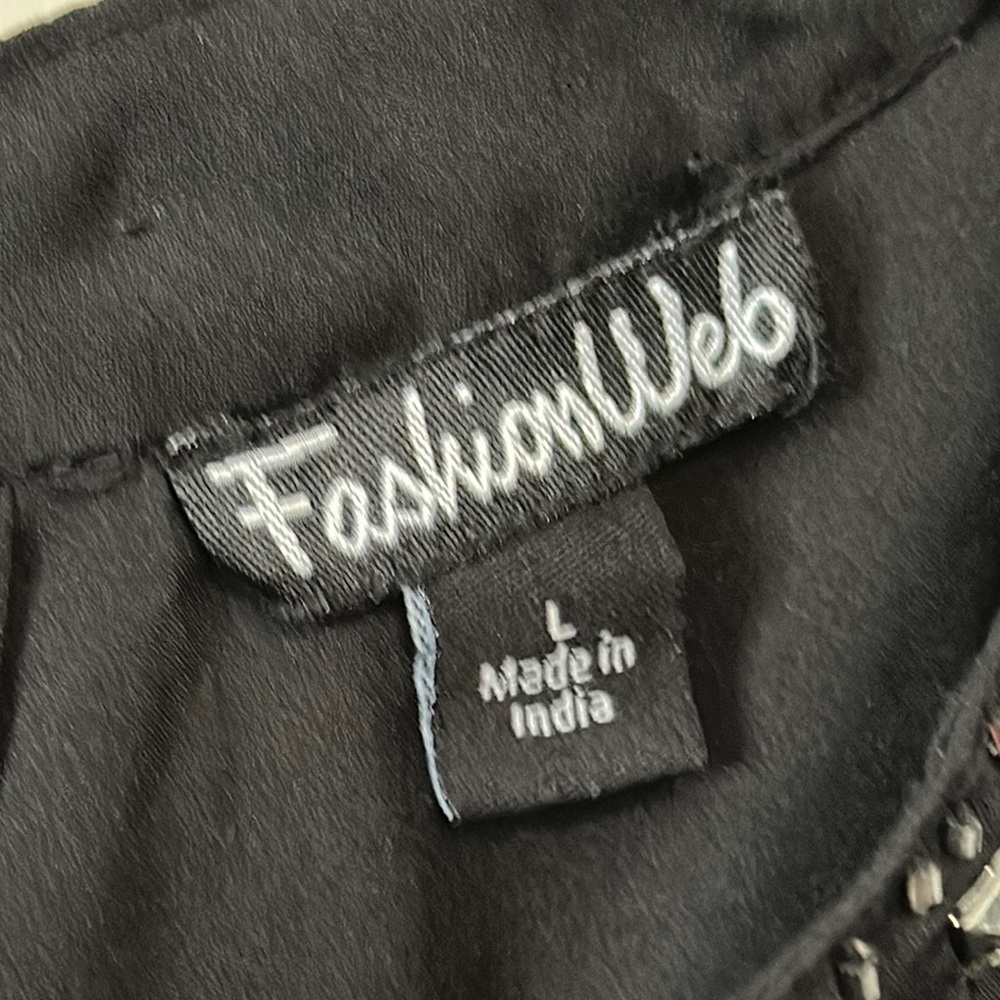 Black Asymmetrical Blouse with Cap Sleeves and Bib Collar - Picture 3 of 9